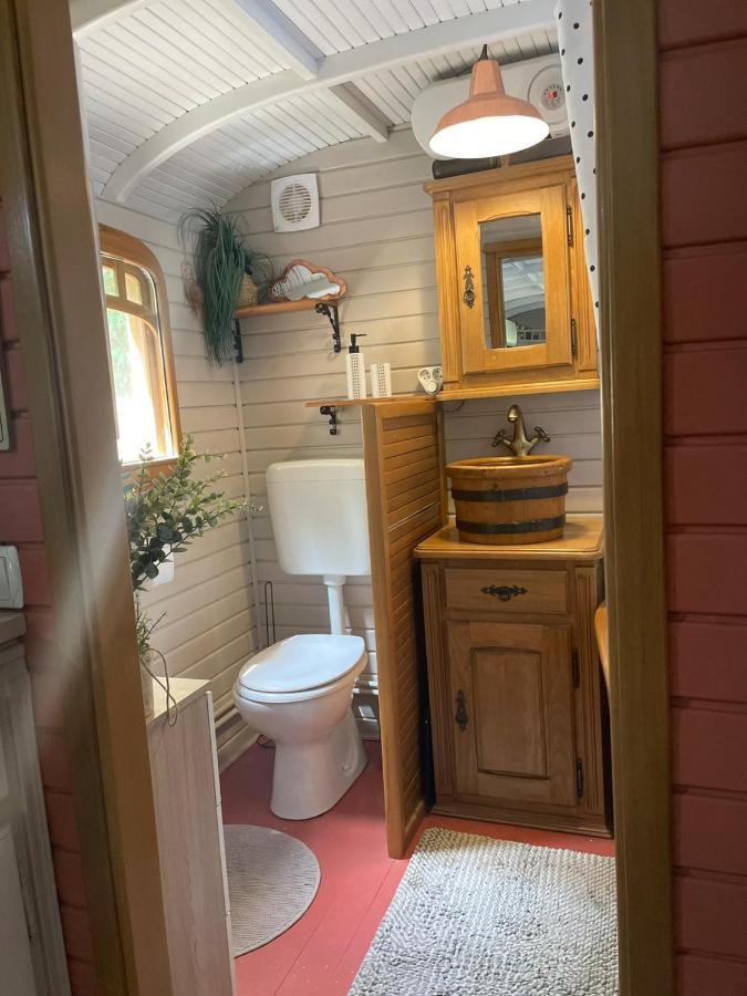 Гостевой дом Roulotte En Bois Sud France Le Soler Экстерьер фото