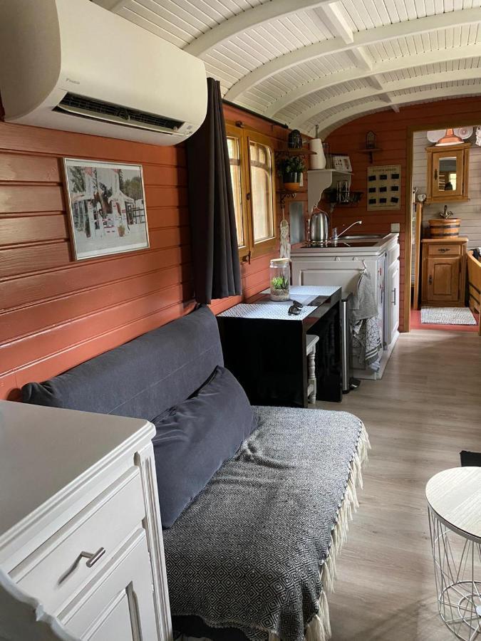 Гостевой дом Roulotte En Bois Sud France Le Soler Экстерьер фото