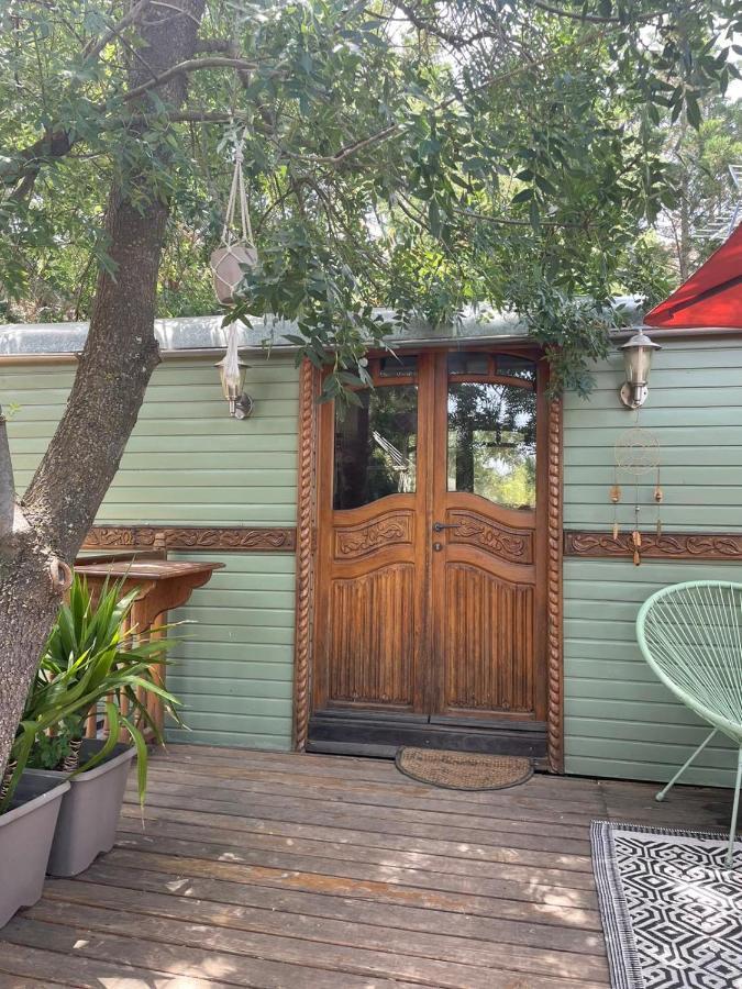 Гостевой дом Roulotte En Bois Sud France Le Soler Экстерьер фото